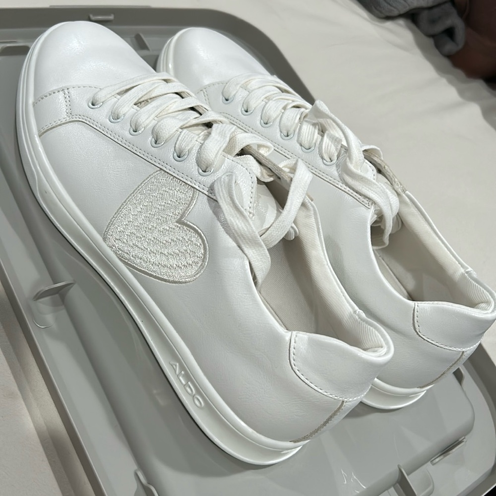White mens Aldo sneakers NEVER WORN